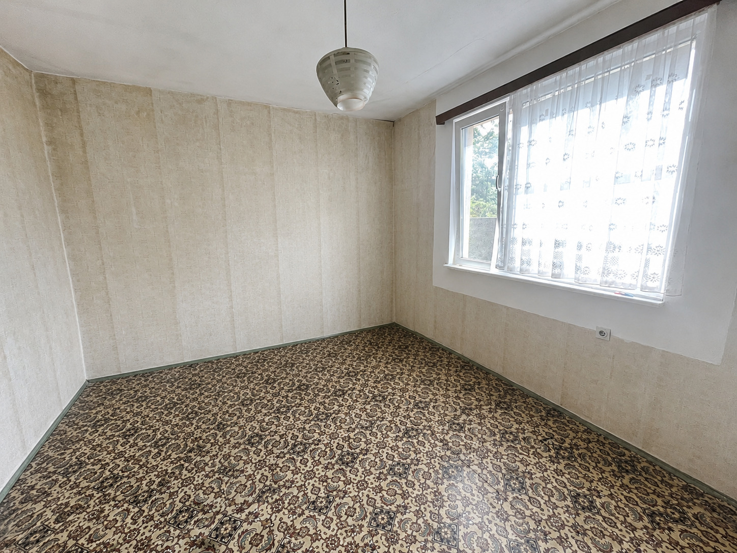 Продава КЪЩА, гр. Казанлък, област Стара Загора, снимка 2 - Къщи - 55956374