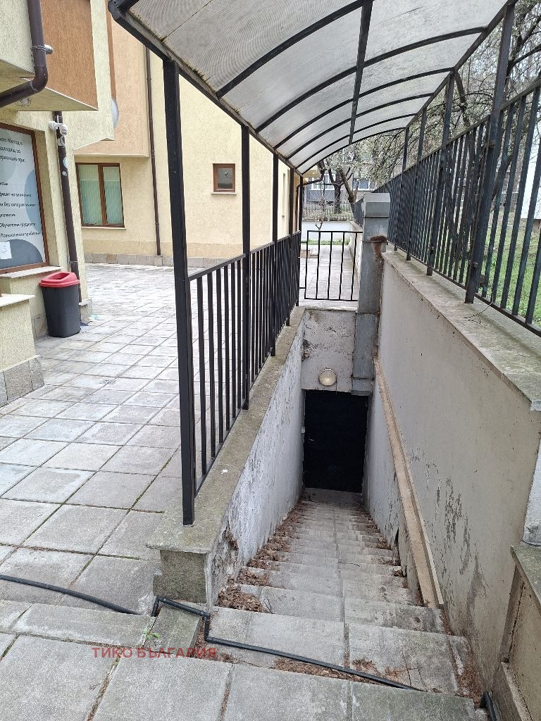 Продава ГАРАЖ, ПАРКОМЯСТО, гр. София, Изток, снимка 3 - Гаражи и паркоместа - 54071349