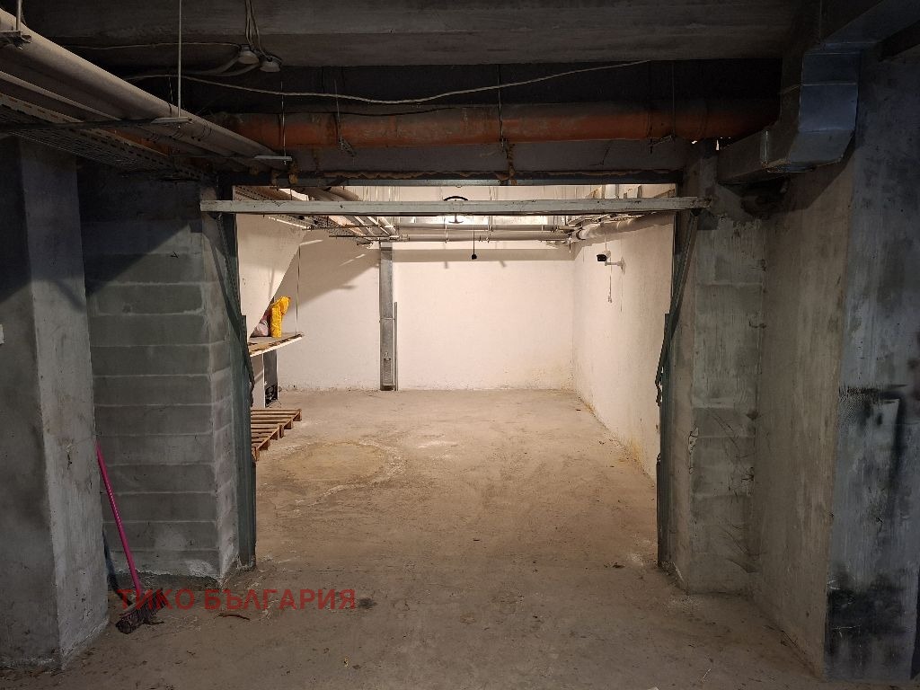 Продава ГАРАЖ, ПАРКОМЯСТО, гр. София, Изток, снимка 9 - Гаражи и паркоместа - 54071349