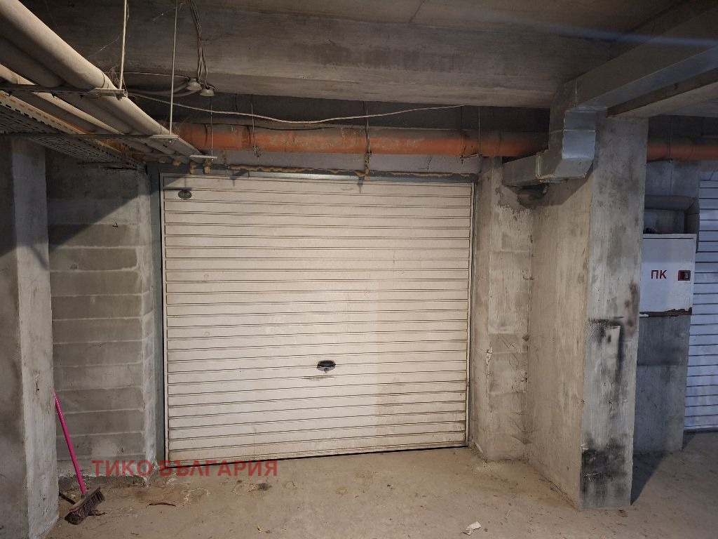Продава ГАРАЖ, ПАРКОМЯСТО, гр. София, Изток, снимка 4 - Гаражи и паркоместа - 54071349
