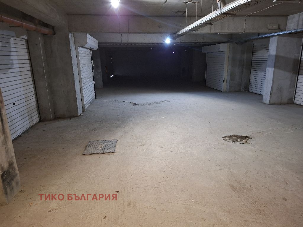 Продава ГАРАЖ, ПАРКОМЯСТО, гр. София, Изток, снимка 5 - Гаражи и паркоместа - 54071349
