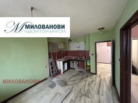 4-стаен град София, Слатина 9