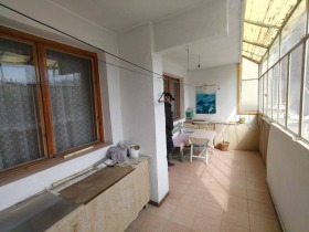 3+ makuuhuone Ljatno kino Trakija, Varna