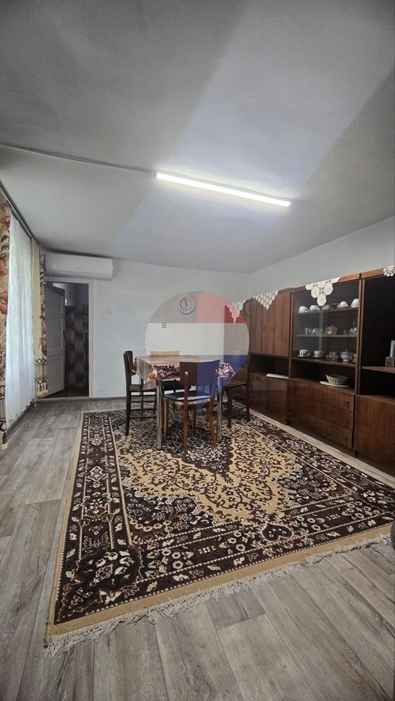 Продава КЪЩА, гр. Аксаково, област Варна, снимка 8 - Къщи - 55702435