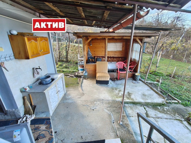 Продава ВИЛА, гр. Търговище, Вилна зона, снимка 11 - Вили - 52741077