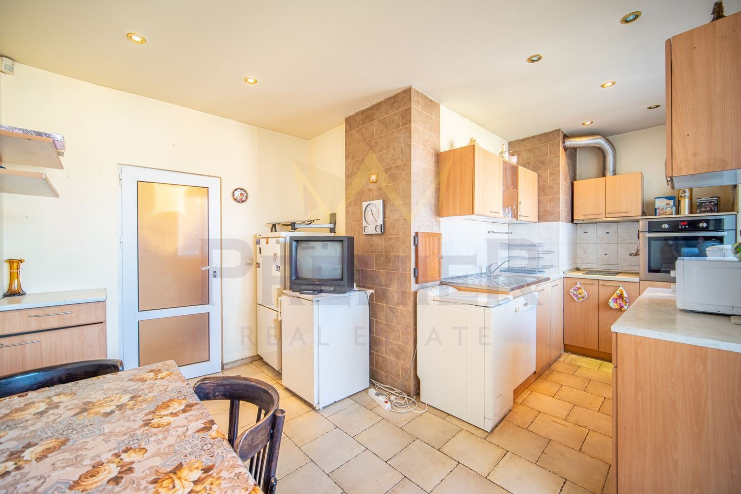 Продава 4-СТАЕН, гр. Варна, Център, снимка 5 - Апартаменти - 54149983