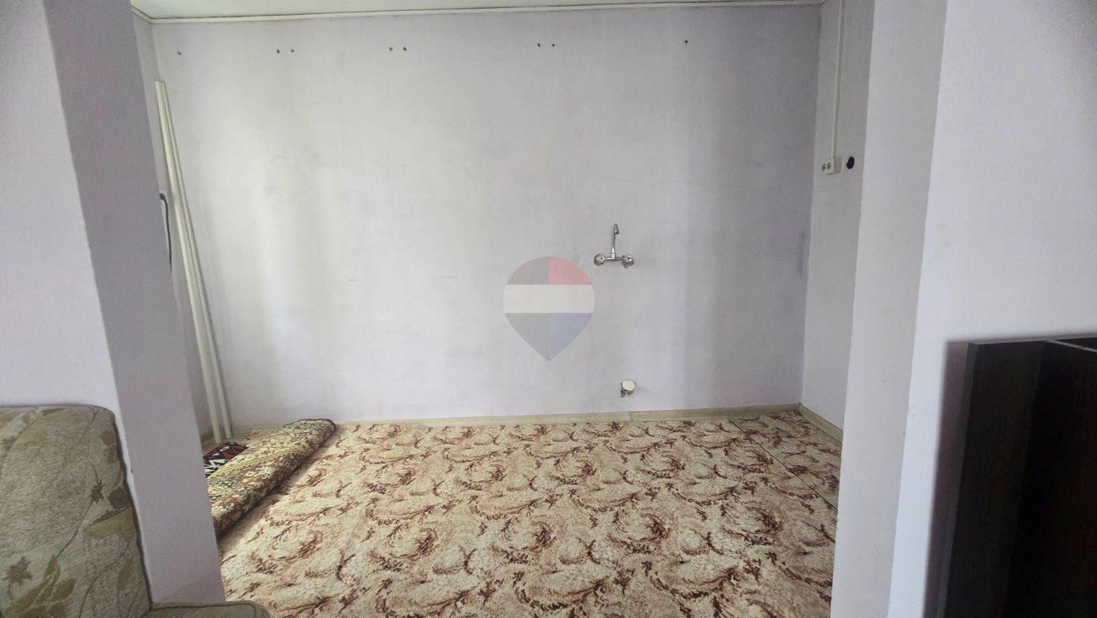 Продава КЪЩА, гр. Аксаково, област Варна, снимка 13 - Къщи - 55702435