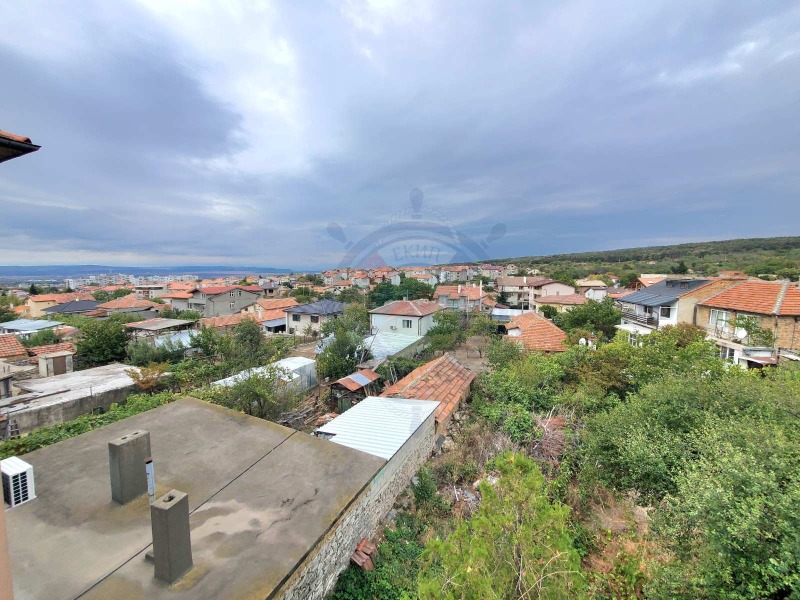 Продава КЪЩА в област Варна, гр. Аксаково - 324 кв.м / 299 990 € » 586 729.44 лв., ЕКИП САРТ