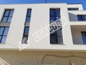 Продажба на тристайни апартаменти в град Варна — страница 12 - изображение 15 