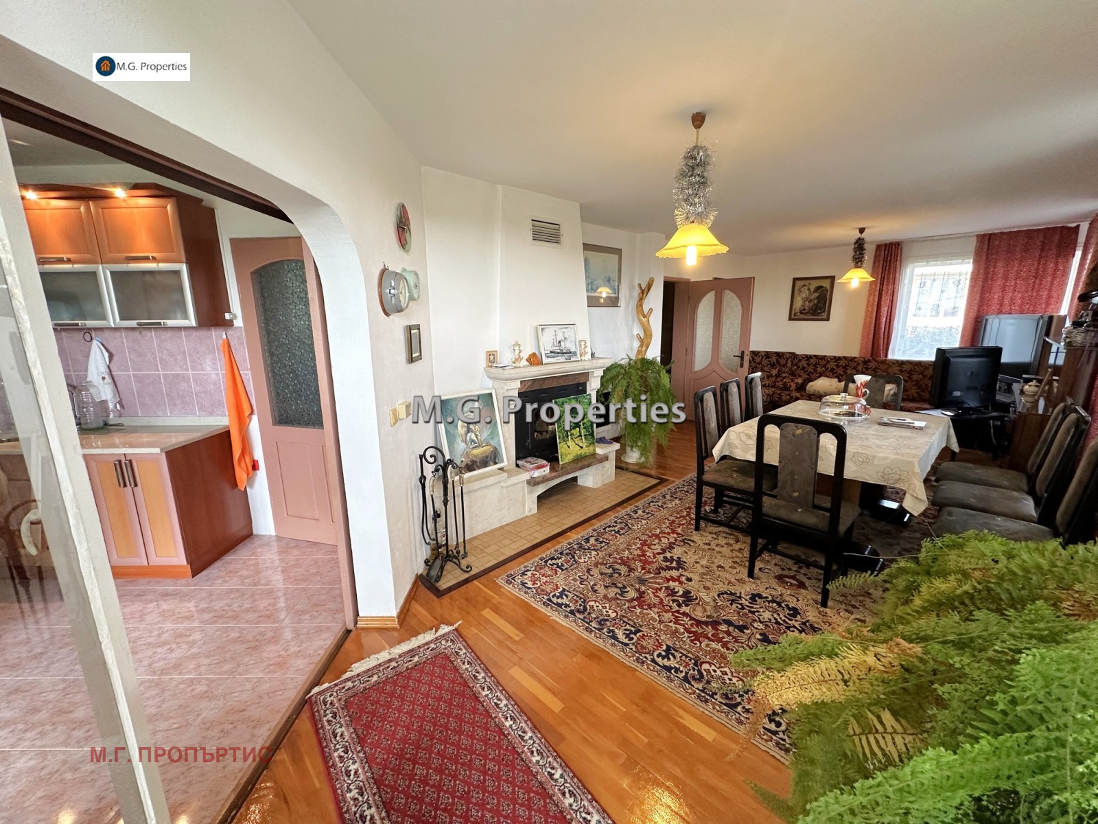 Продава КЪЩА, гр. Варна, м-т Горна Трака, снимка 2 - Къщи - 47519095
