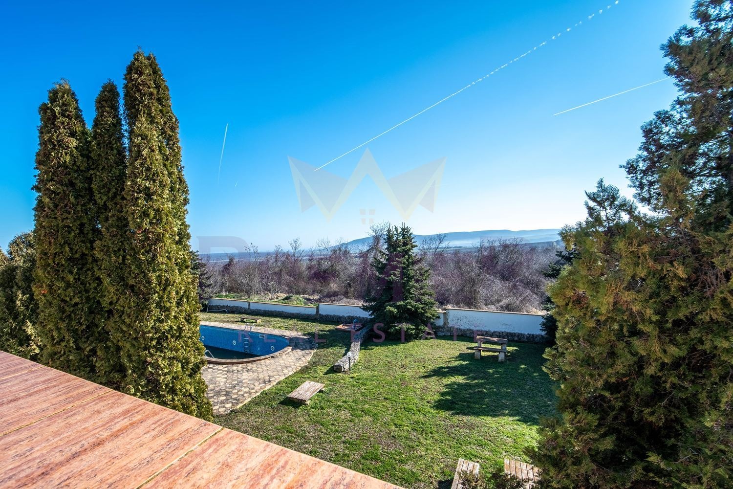 Продава ХОТЕЛ, с. Рогачево, област Добрич