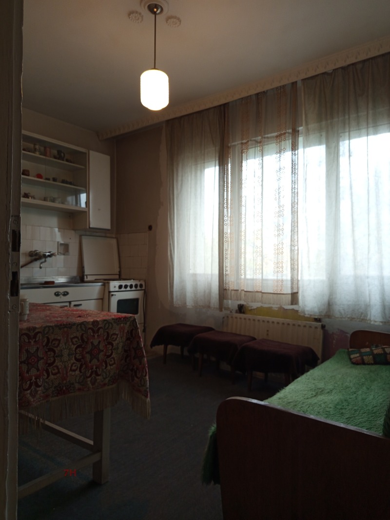 Продава 3-СТАЕН, гр. Перник, Център, снимка 4 - Апартаменти - 52628246