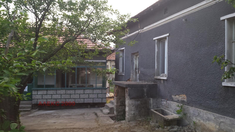 Продава КЪЩА, с. Ивановци, област Видин, снимка 2 - Къщи - 53597569