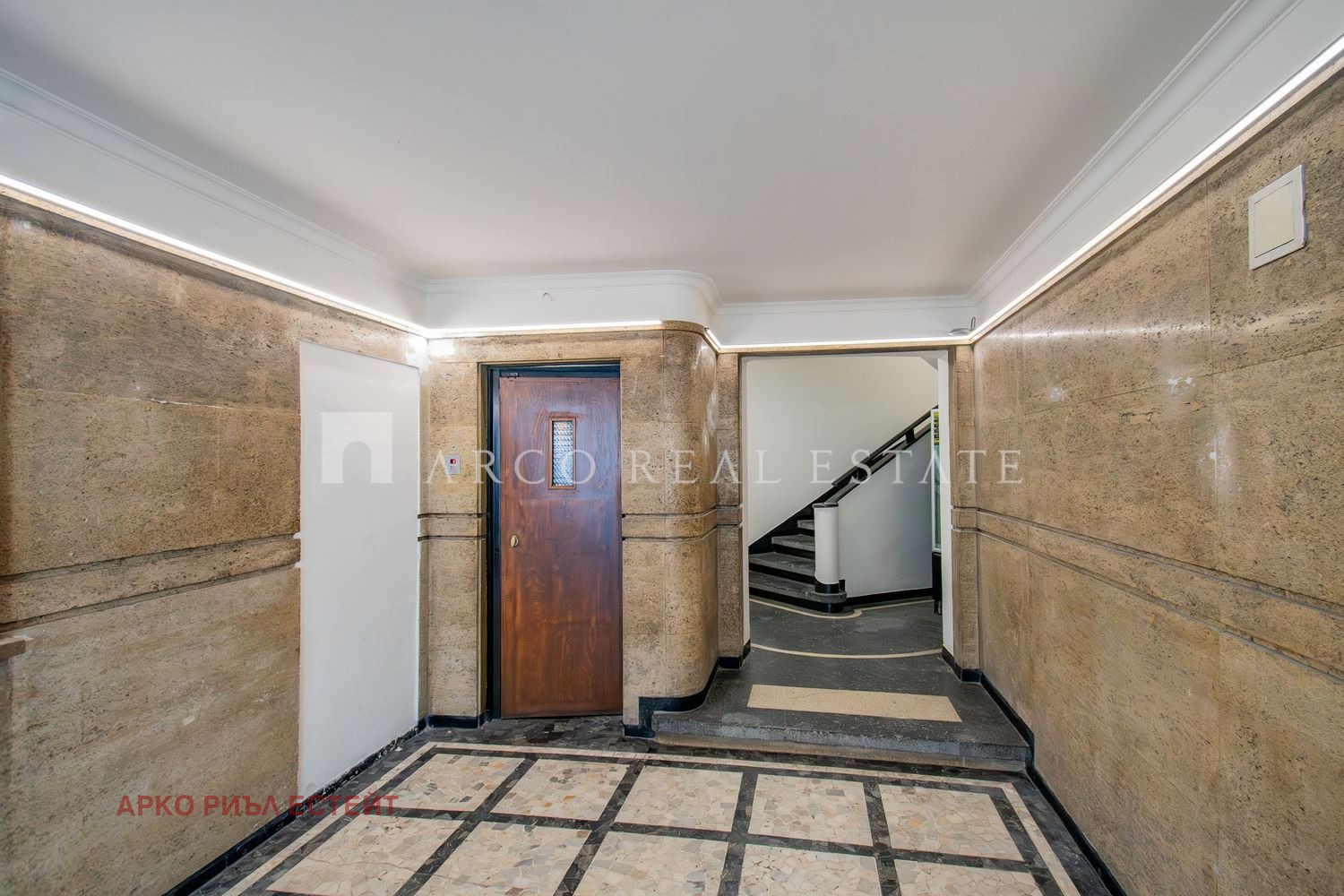 Продава ОФИС, гр. София, Оборище, снимка 2 - Офиси - 55348277