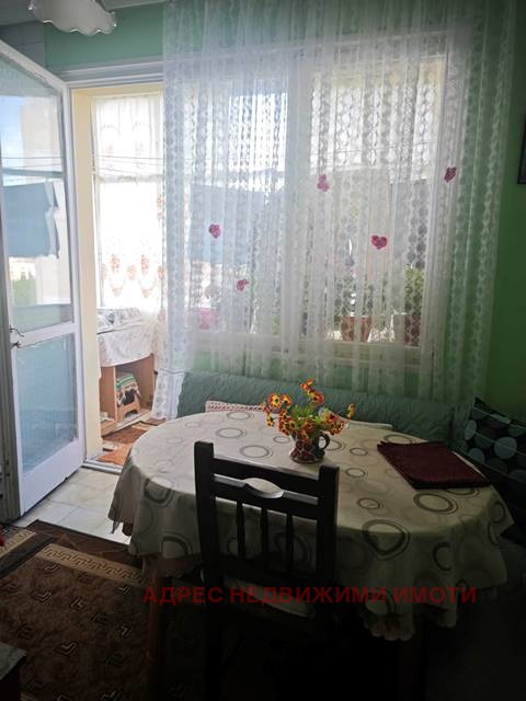 Продава 2-СТАЕН, гр. Стара Загора, Център, снимка 2 - Апартаменти - 54607564