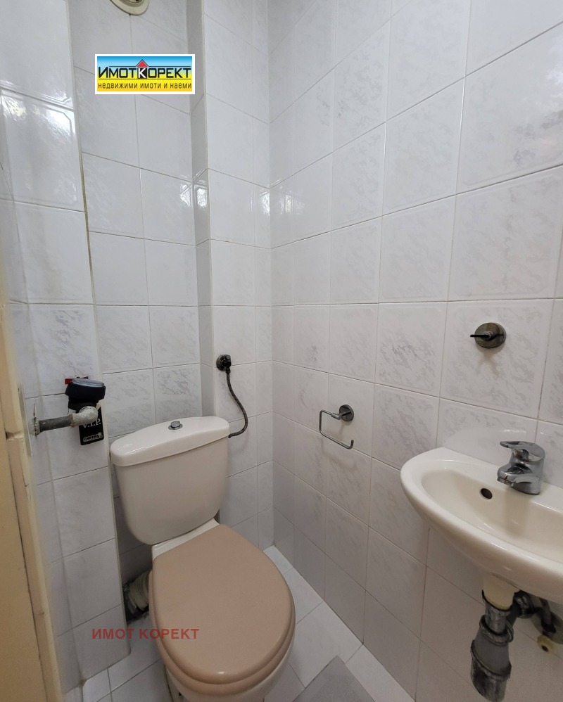 Till salu  2 sovrum Pazardjik , Centar , 124 kvm | 44757075 - bild [16]