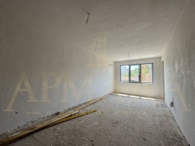 2-стаен град Пловдив, Христо Смирненски