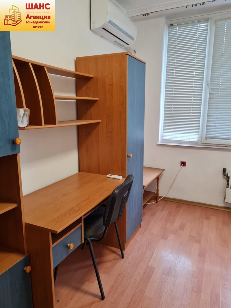 Продава  3-стаен град Плевен , Широк център , 86 кв.м | 40525522 - изображение [4]