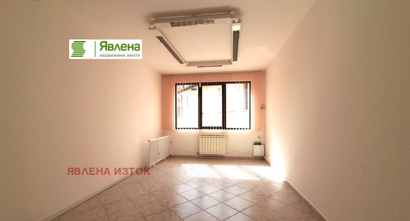 Eladó  3 hálószobás Sofia , Iztok , 169 négyzetméter | 49739766