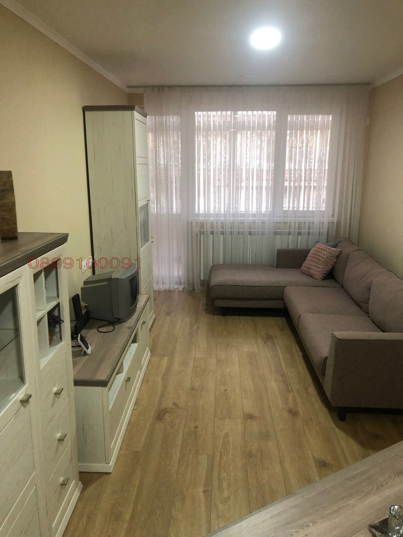 Продава МНОГОСТАЕН, гр. Силистра, Център, снимка 12 - Апартаменти - 52782191