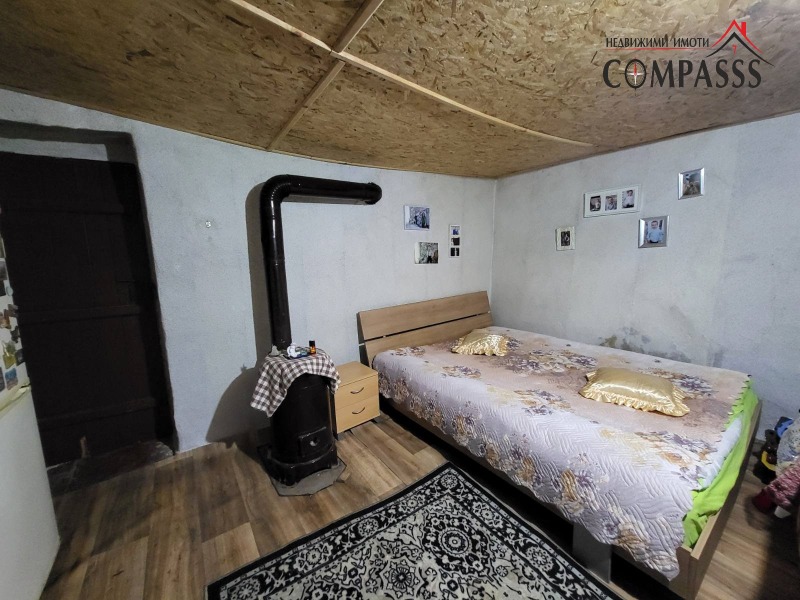 Продава КЪЩА, с. Преселенци, област Добрич, снимка 2 - Къщи - 53534416