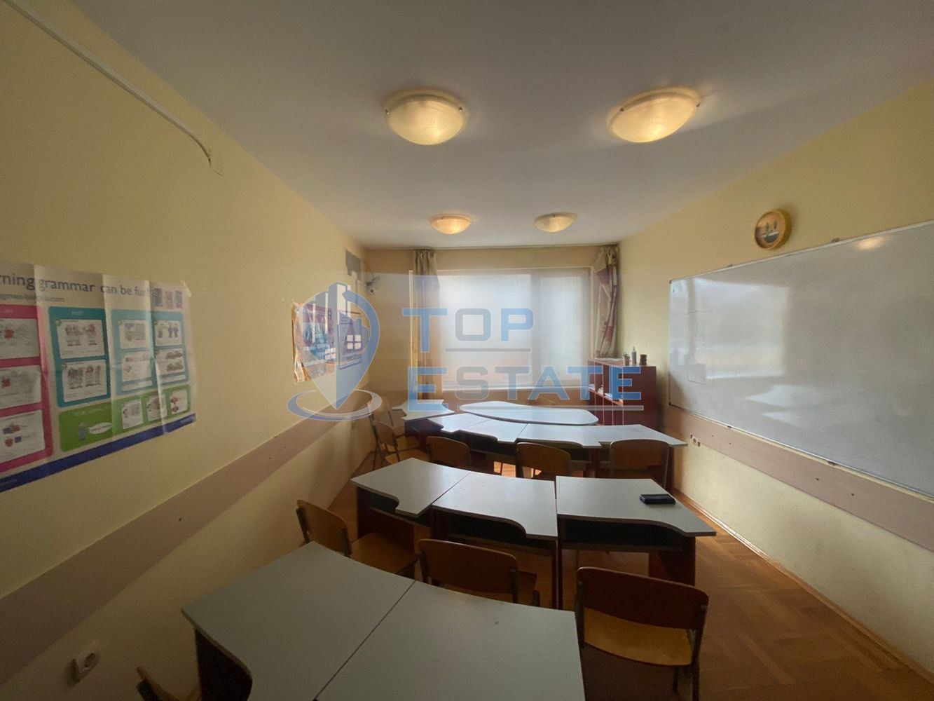 Продава МАГАЗИН, гр. Велико Търново, Център, снимка 2 - Магазини - 39847149