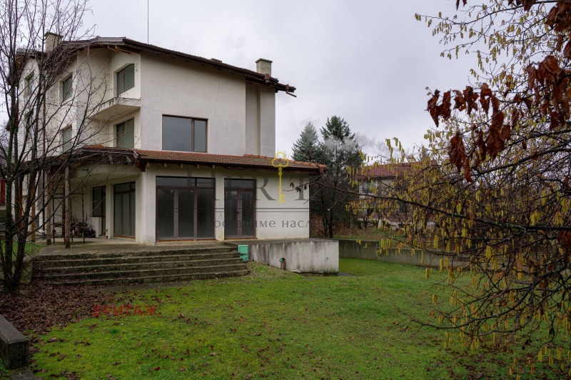 Продава КЪЩА в област София, с. Горна Малина - 453 кв.м / 595 000 € » 1 163 718.85 лв., ЕРИТАЖ