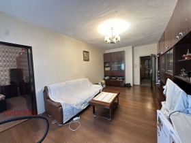 3+ chambres Karchiyaka, Plovdiv 1