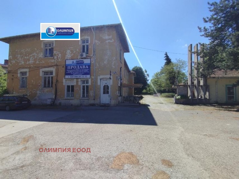 Продаја  Плот Русе , Промишлена зона - Изток , 10000 м2 | 99258752