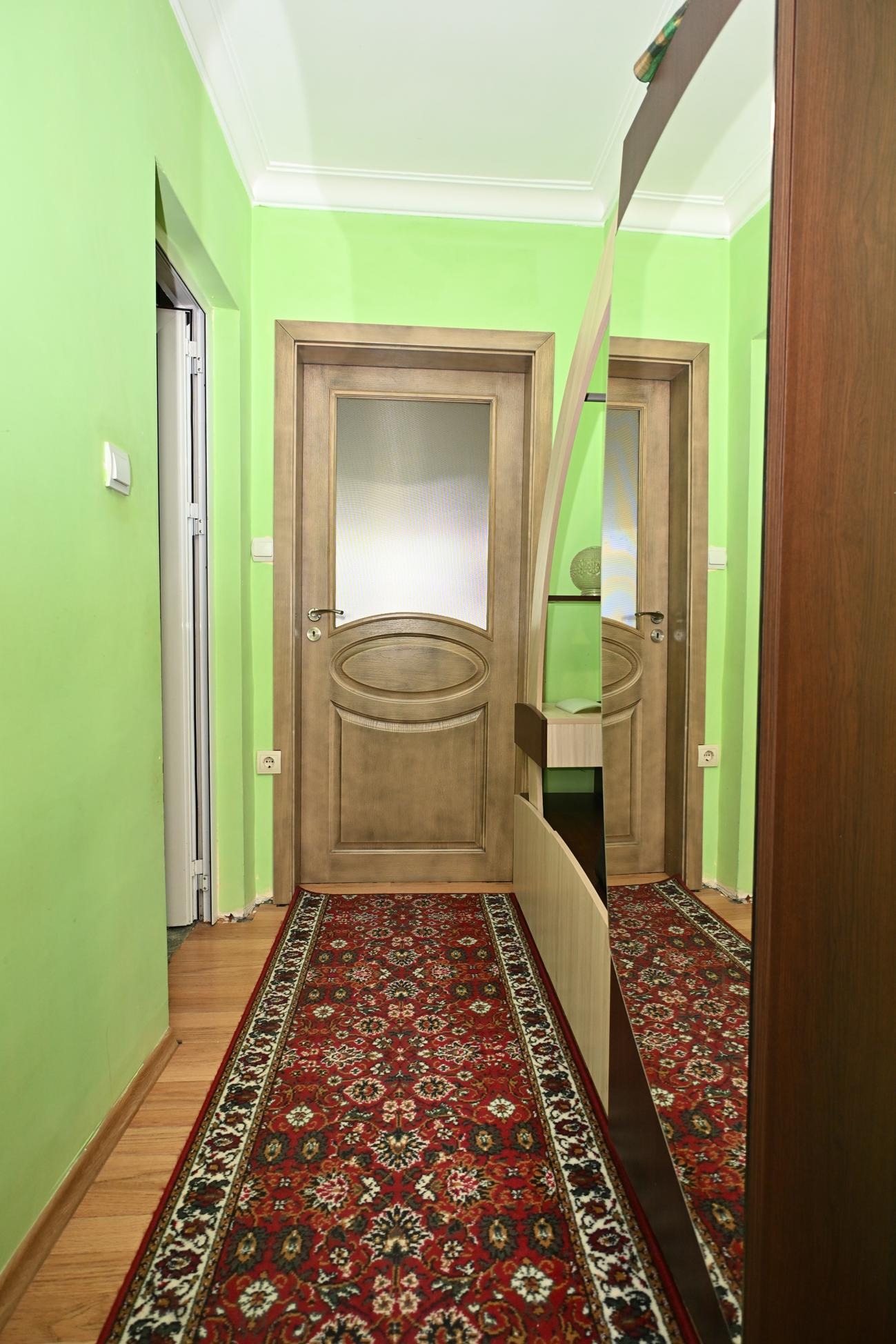 Продава ЕТАЖ ОТ КЪЩА, гр. Перник, Център, снимка 11 - Етаж от къща - 56086691