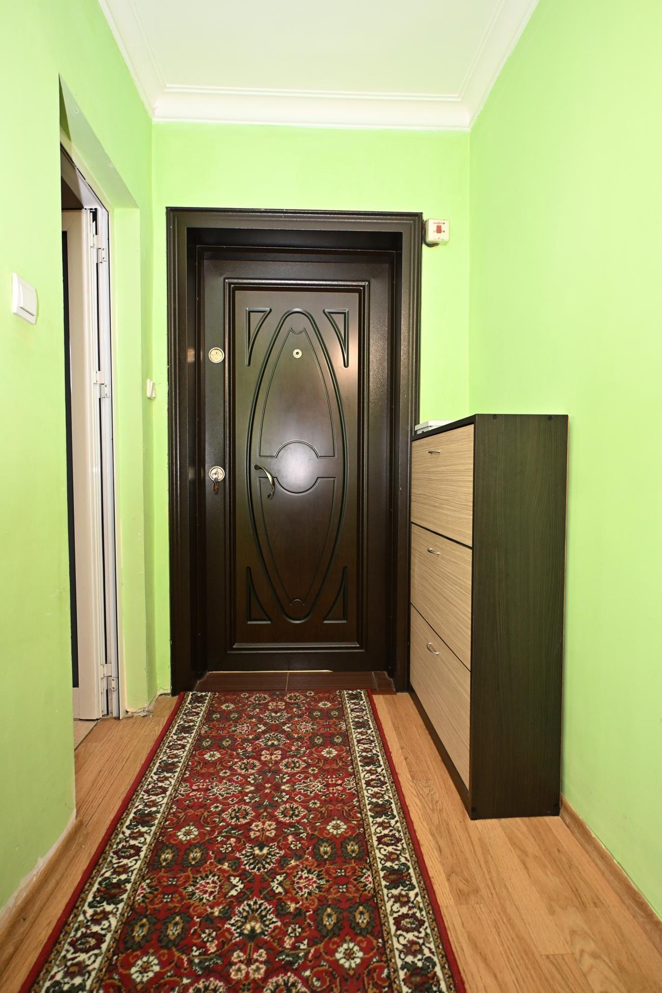 Продава ЕТАЖ ОТ КЪЩА, гр. Перник, Център, снимка 12 - Етаж от къща - 56086691