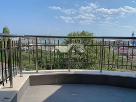 1 ložnice Vazraždane, Burgas
