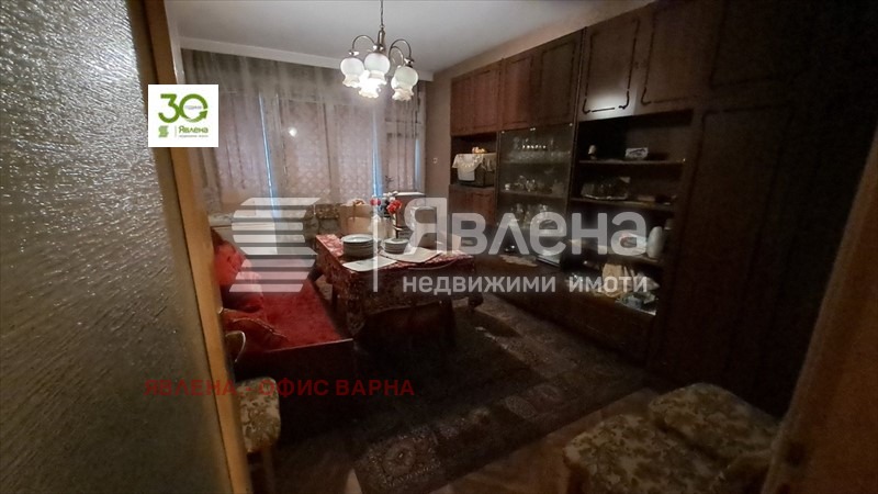 Продава 3-СТАЕН, гр. Варна, Лятно кино Тракия, снимка 2 - Апартаменти - 52418255