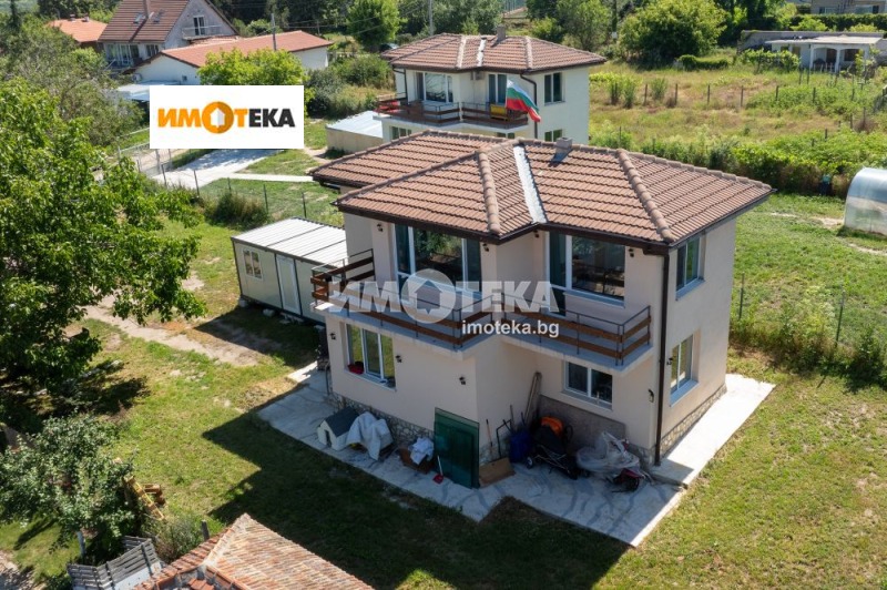 Продава КЪЩА, с. Бенковски, област Варна, снимка 14 - Къщи - 47100507