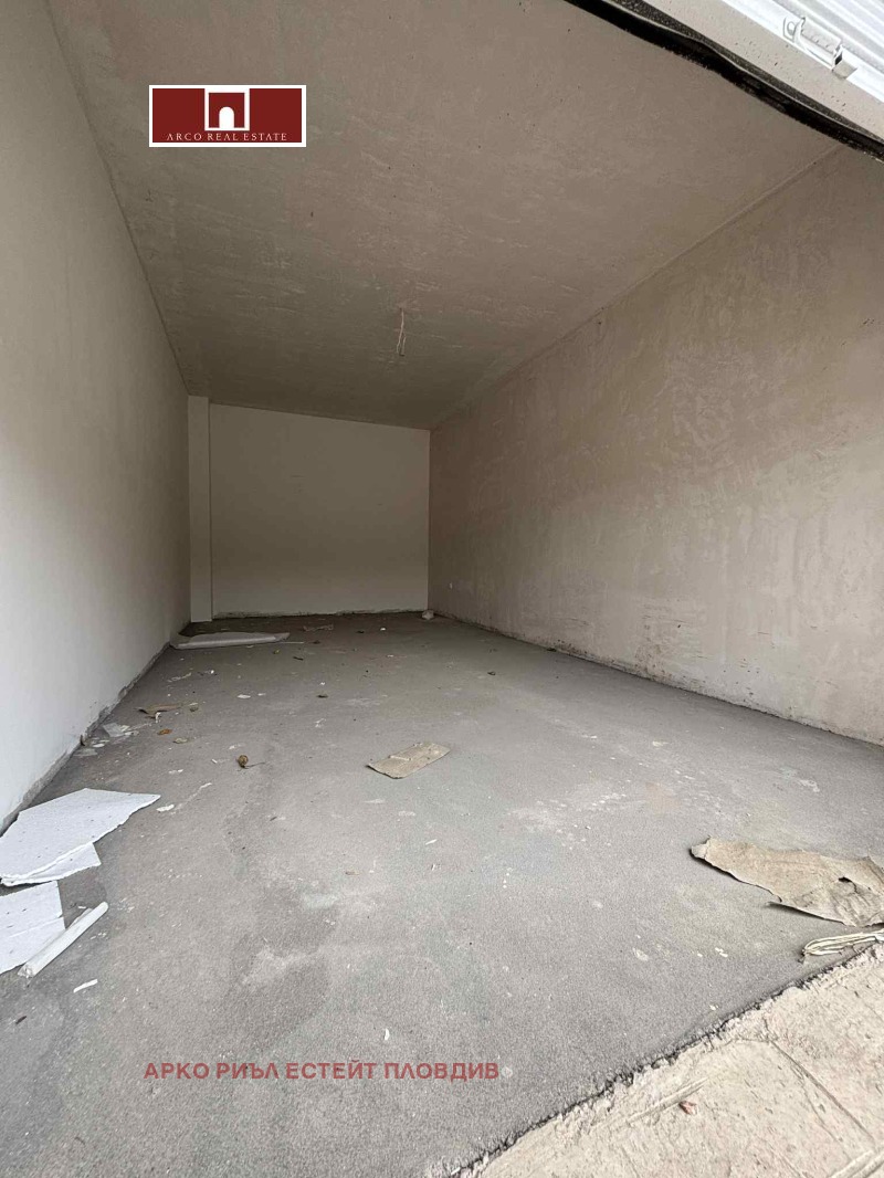 Продава ГАРАЖ, ПАРКОМЯСТО, гр. Пловдив, Кючук Париж