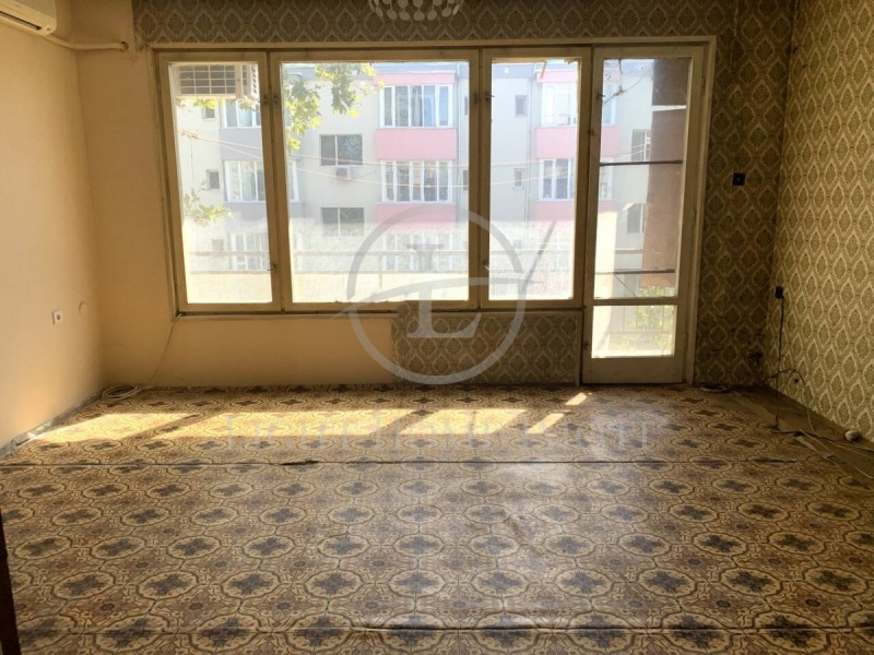 Eladó  1 hálószoba Plovdiv , Kjucsuk Parizs , 64 négyzetméter | 11703645