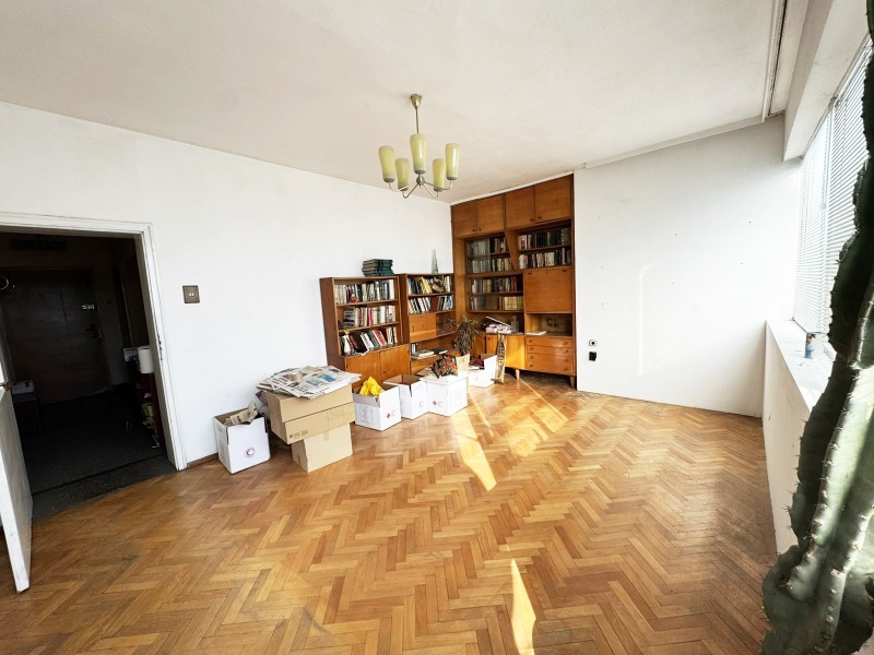 Продава 3-СТАЕН, гр. Велико Търново, Център, снимка 2 - Апартаменти - 53427546