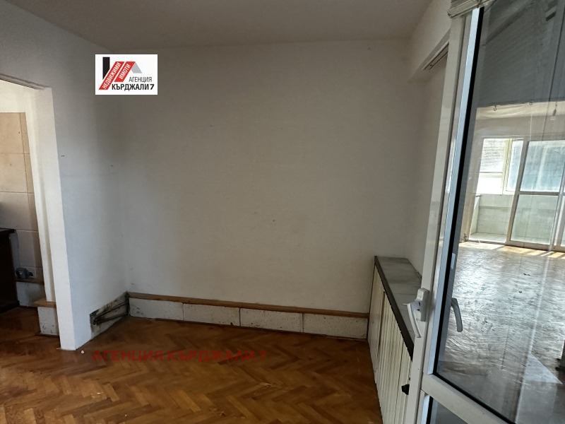 Na prodej  3 ložnice Kardžali , Vazroždenci , 98 m2 | 19474583 - obraz [12]