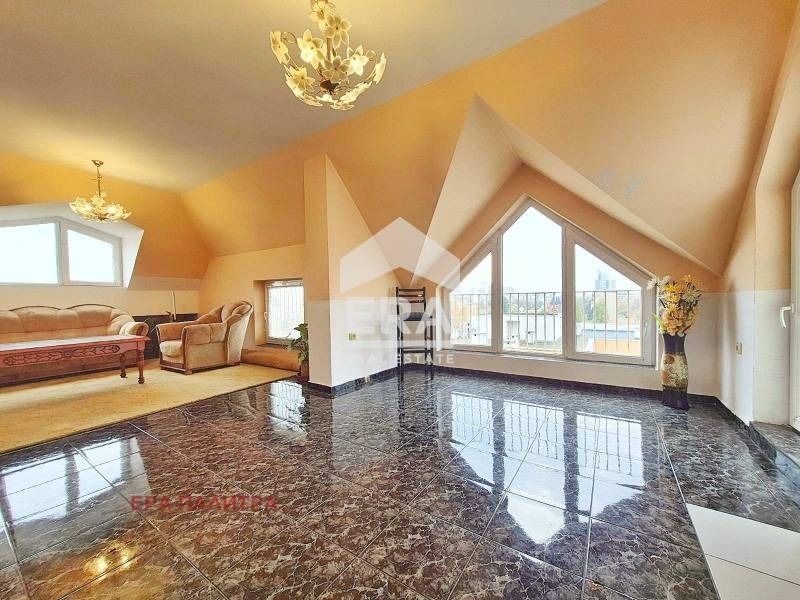 Продава МНОГОСТАЕН, гр. Бургас, Славейков, снимка 4 - Апартаменти - 53872377