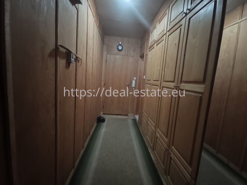 Продава МНОГОСТАЕН, гр. Благоевград, Широк център, снимка 11 - Апартаменти - 52547064