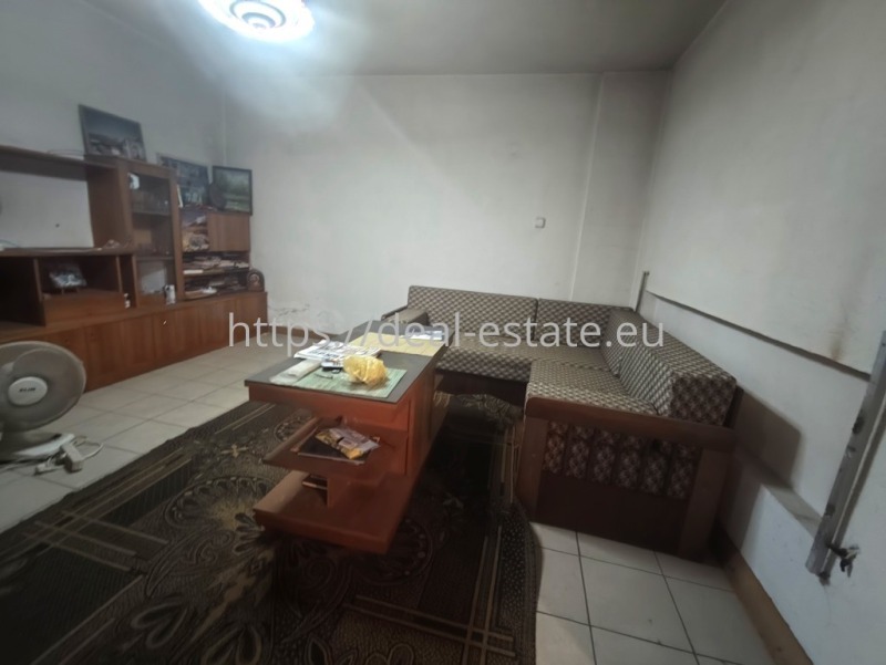 Продава МНОГОСТАЕН, гр. Благоевград, Широк център, снимка 3 - Апартаменти - 52547064