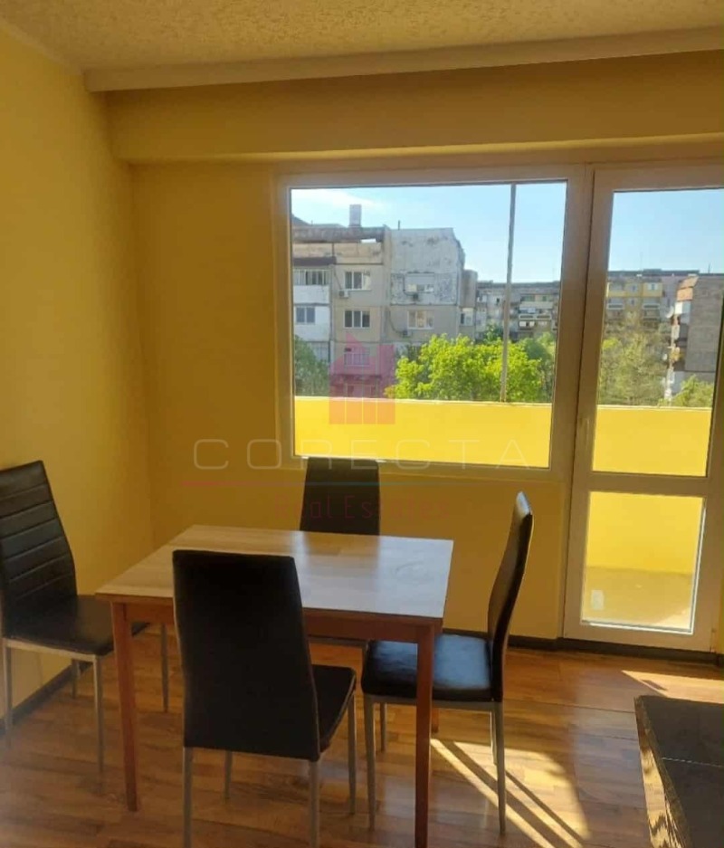 Продава 3-СТАЕН в град Русе, Чародейка - Юг - 100 кв.м / 92 700 € » 181 305.44 лв., КОРЕКТА ЕСТЕЙТ