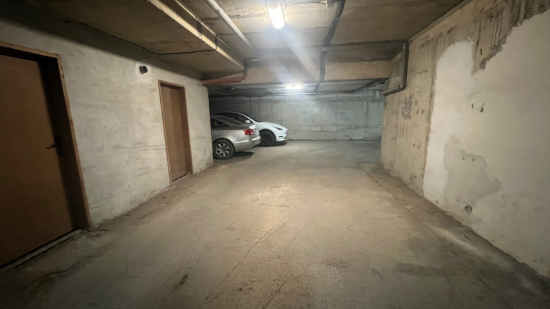 Na prodej  Parkovací místo Montana , Idealen centar , 12 m2 | 57270322