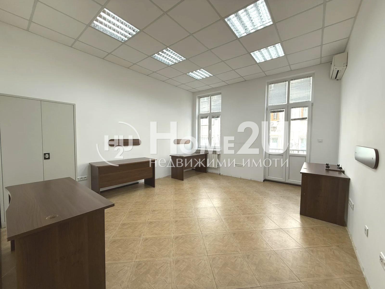 Продава 4-СТАЕН, гр. София, Център