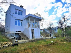 Продажба на къщи в град Варна - изображение 4 