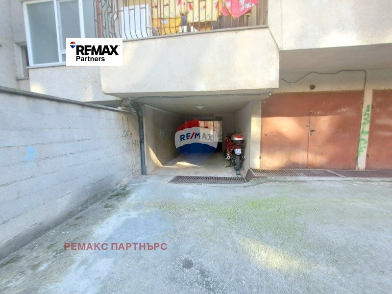 Продава ГАРАЖ, ПАРКОМЯСТО, гр. Варна, Окръжна болница-Генерали, снимка 3 - Гаражи и паркоместа - 55789128