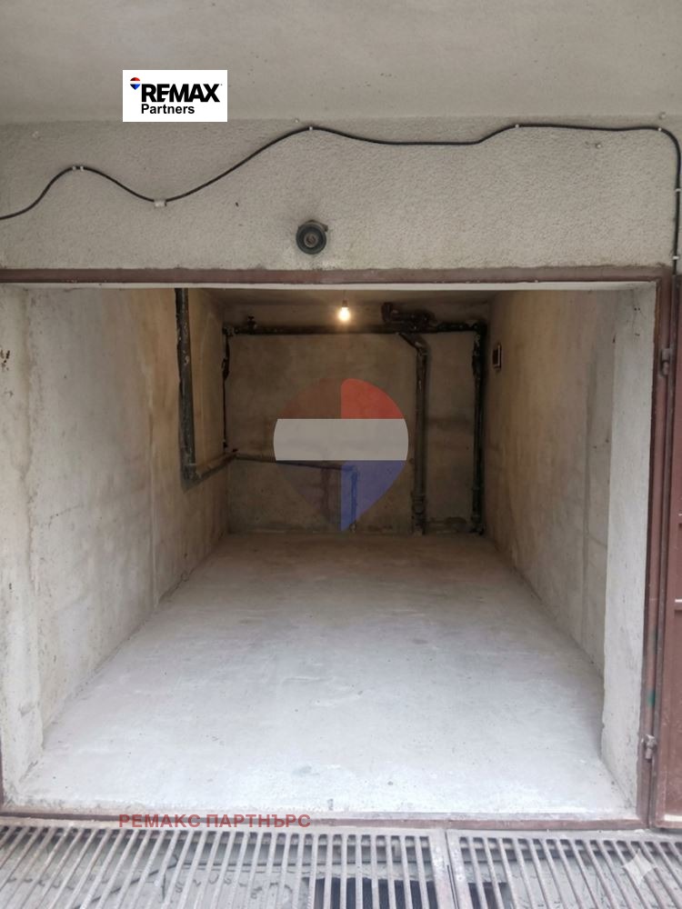 Продава ГАРАЖ, ПАРКОМЯСТО, гр. Варна, Окръжна болница-Генерали, снимка 6 - Гаражи и паркоместа - 55789128