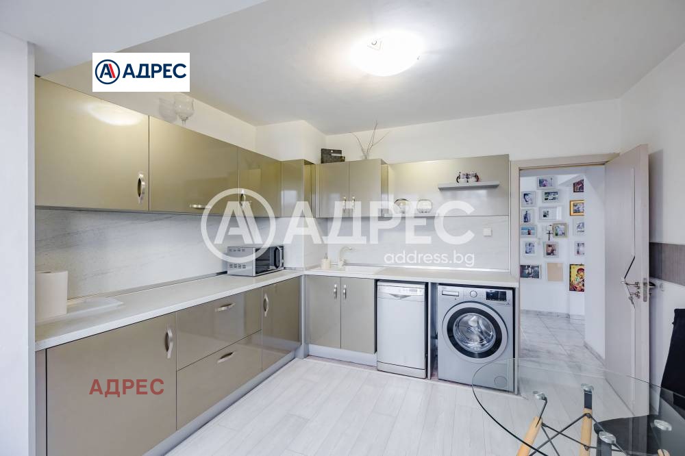 Продава 3-СТАЕН, гр. Варна, Левски 1