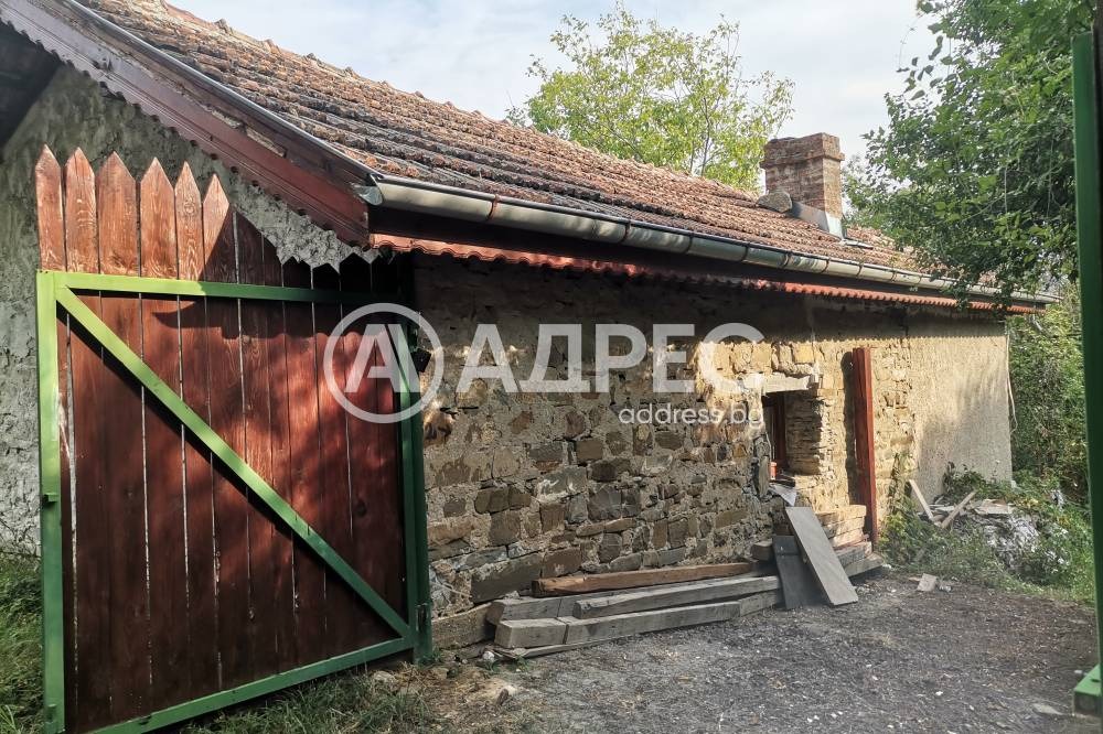 Продава КЪЩА, с. Джурово, област София област, снимка 4 - Къщи - 55665109