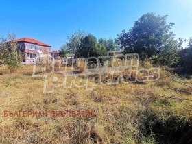 Продажба на имоти в с. Стряма, област Пловдив — страница 2 - изображение 13 